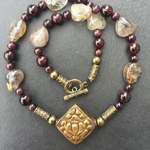 20” Tibetan Lotus Focal Bead Necklace (#G/Onx203)